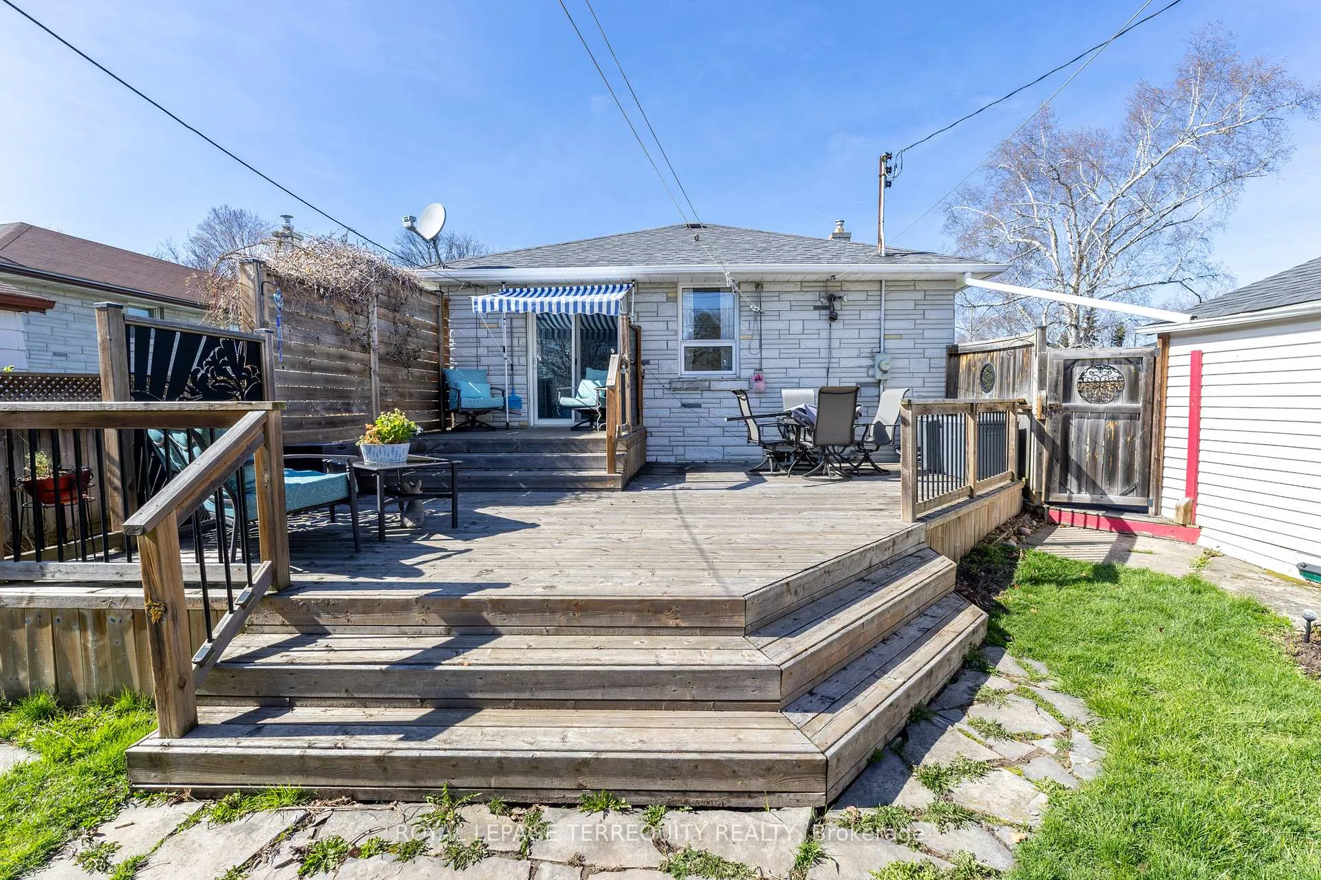 Photo 33 of 32 Admiral Road, Ajax, South East — HOMEH