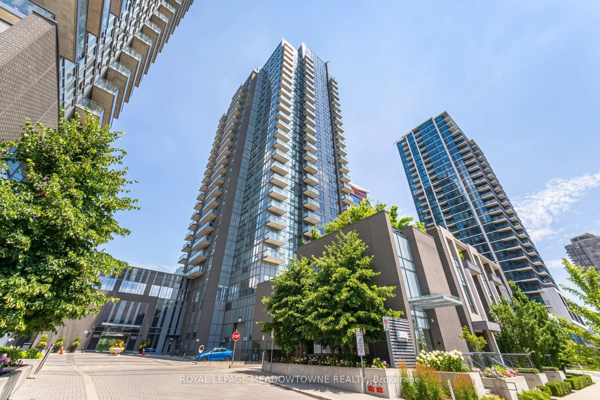 Front of Unit 1809, 5025 Four Springs Avenue