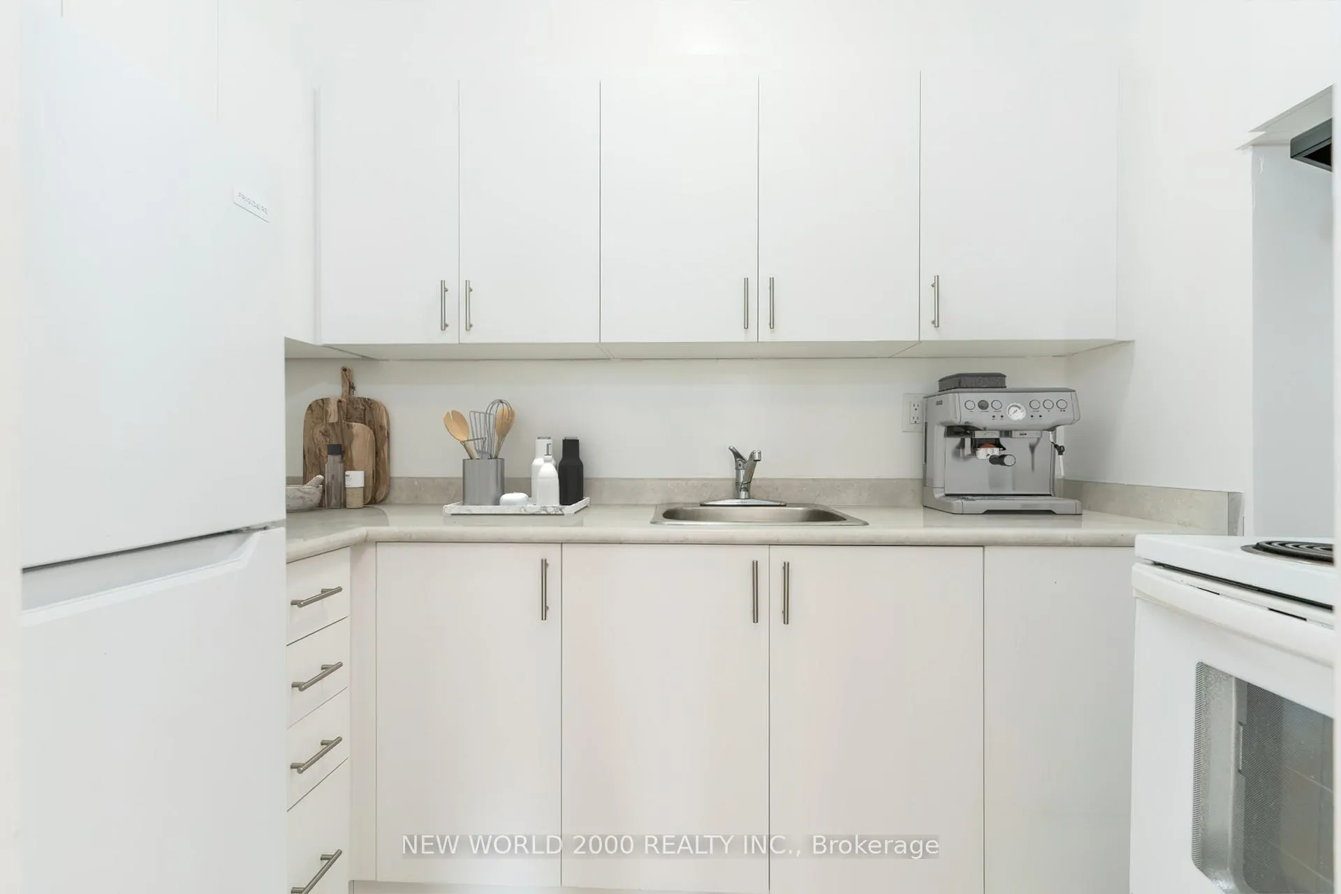 Photo 4 of Unit PH5, 1010 Broadview Avenue, Toronto, Broadview North — HOMEH