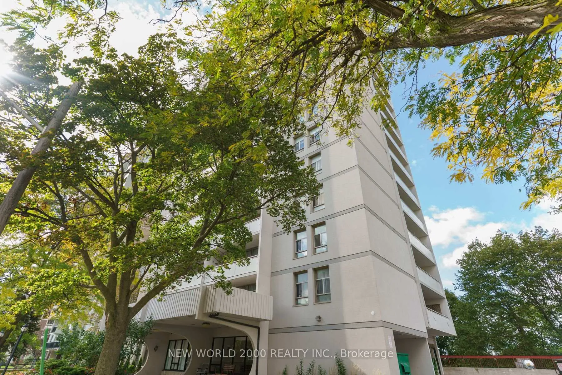 Photo 16 of Unit PH5, 1010 Broadview Avenue, Toronto, Broadview North — HOMEH