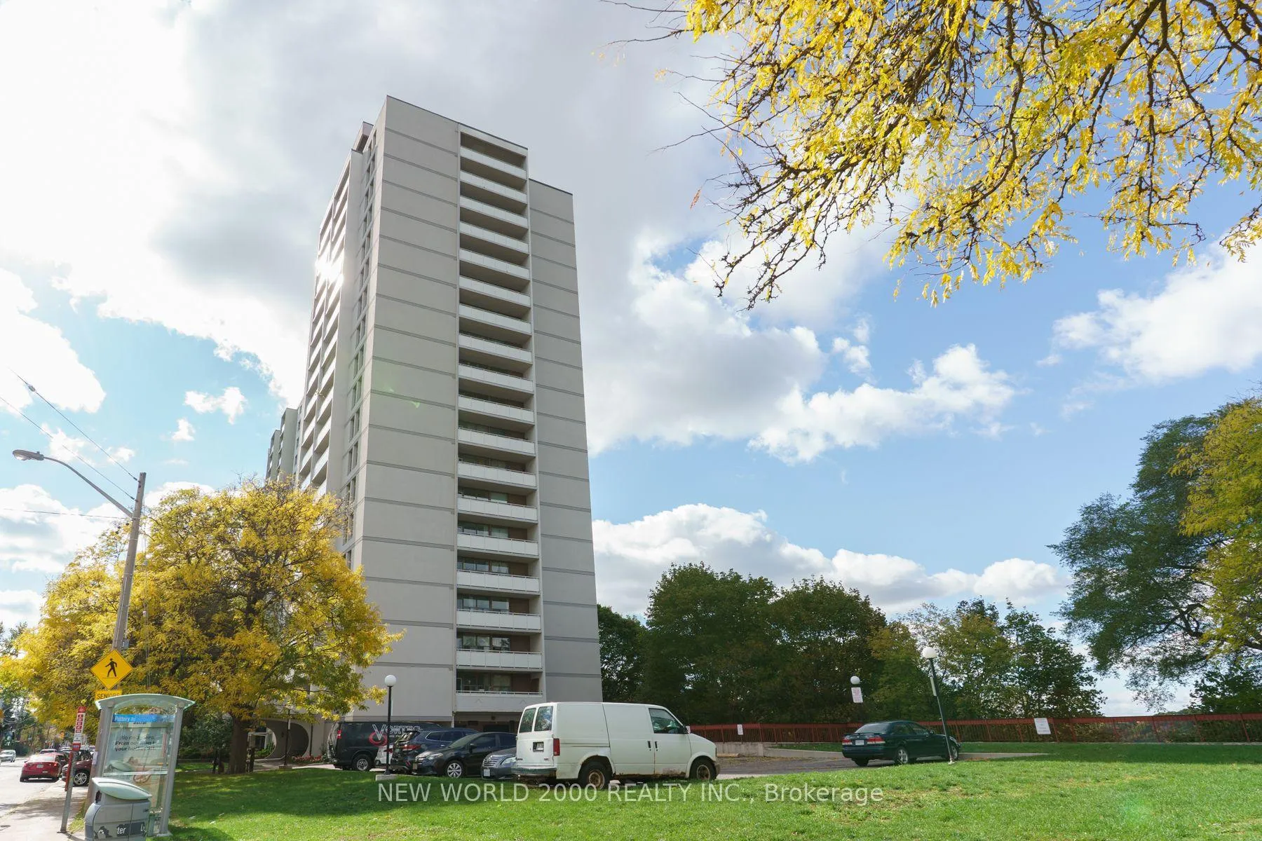 Photo 17 of Unit PH5, 1010 Broadview Avenue, Toronto, Broadview North — HOMEH