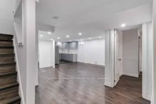 Photo 2 of 5667 Spangler Drive, Mississauga, Hurontario — HOMEH