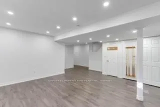 Photo 6 of 5667 Spangler Drive, Mississauga, Hurontario — HOMEH