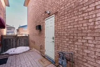 Photo 13 of 5667 Spangler Drive, Mississauga, Hurontario — HOMEH