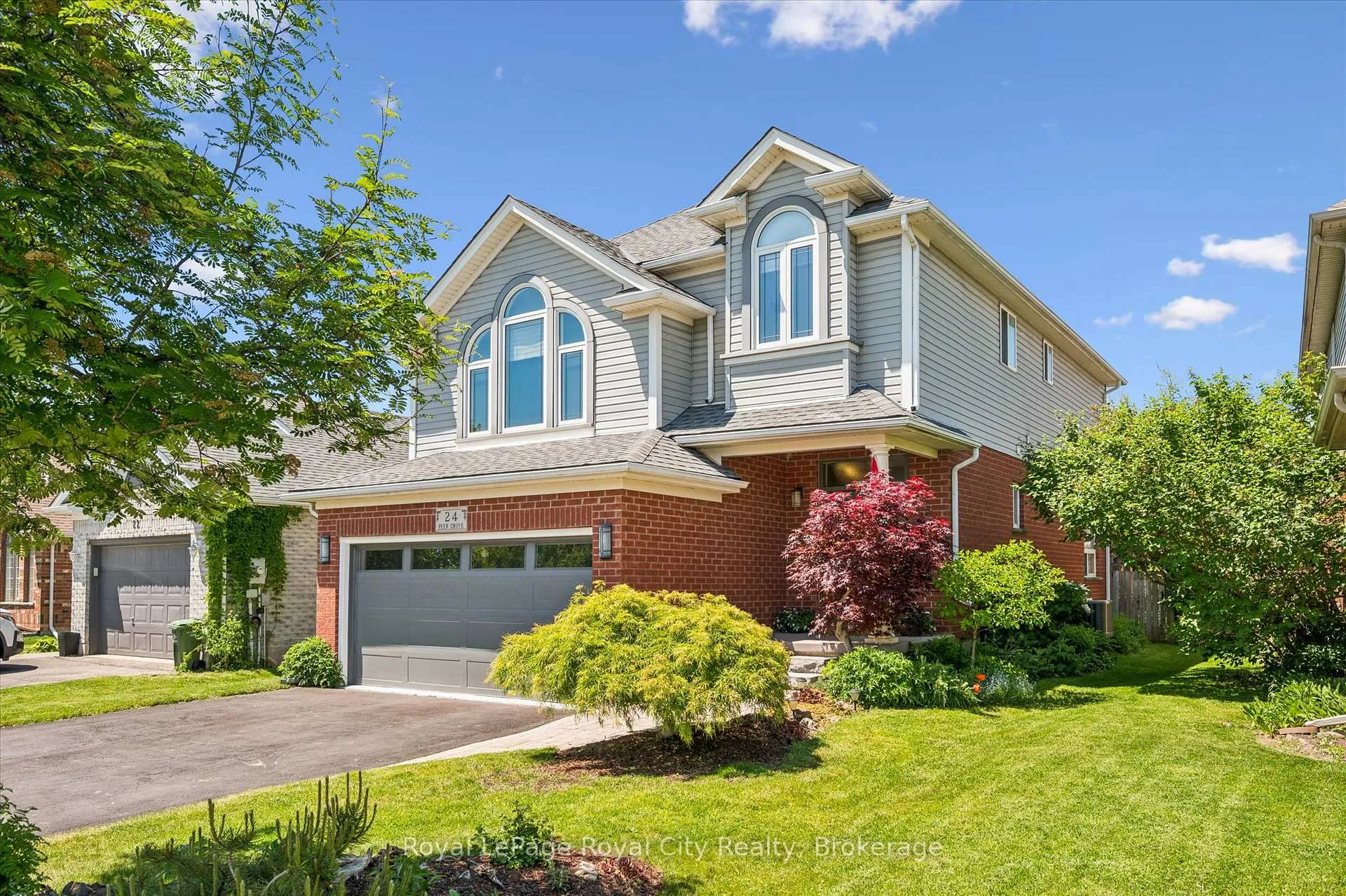 Photo 2 of 24 Peer Drive, Guelph, Kortright Hills — HOMEH