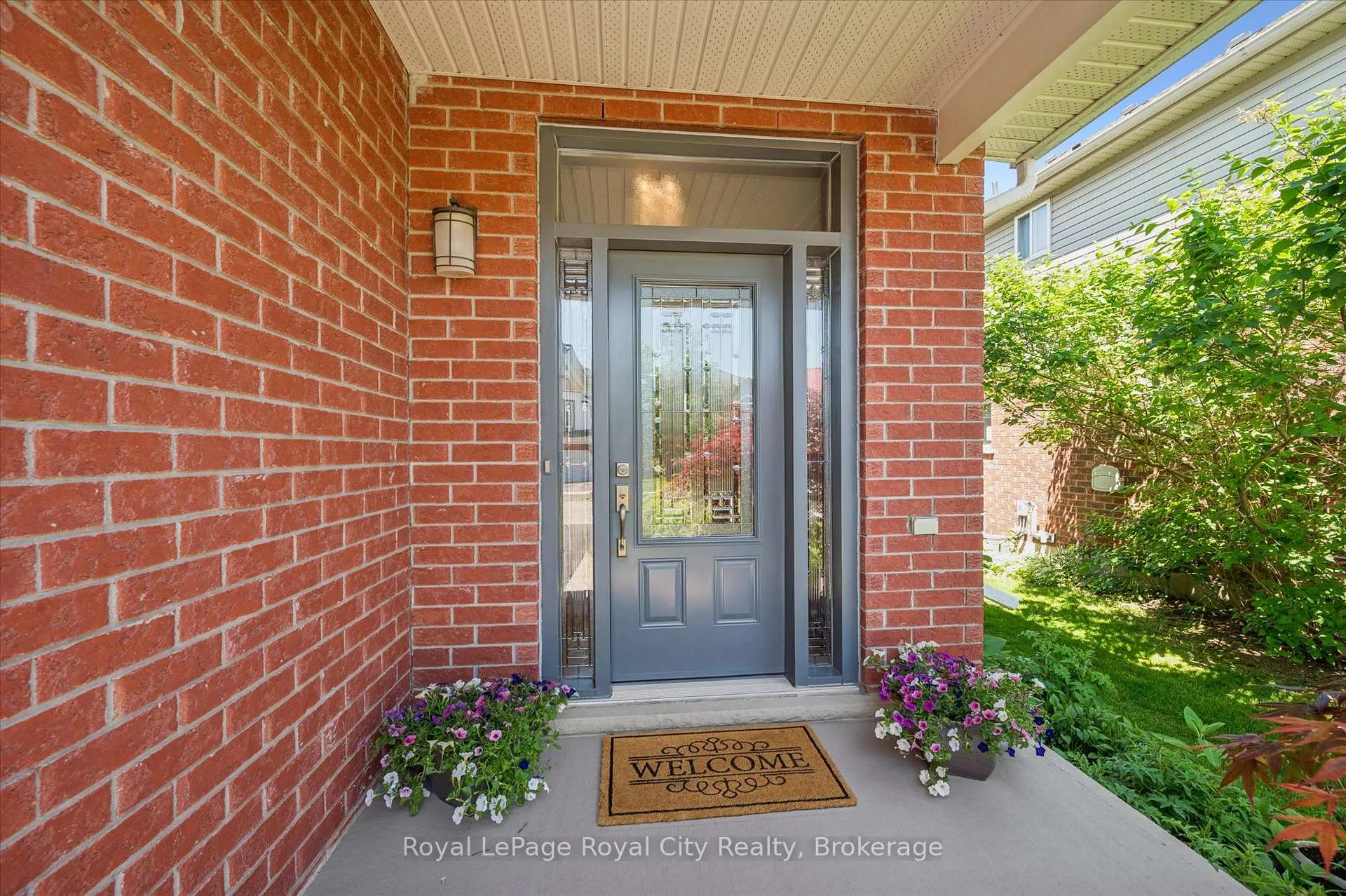 Photo 4 of 24 Peer Drive, Guelph, Kortright Hills — HOMEH