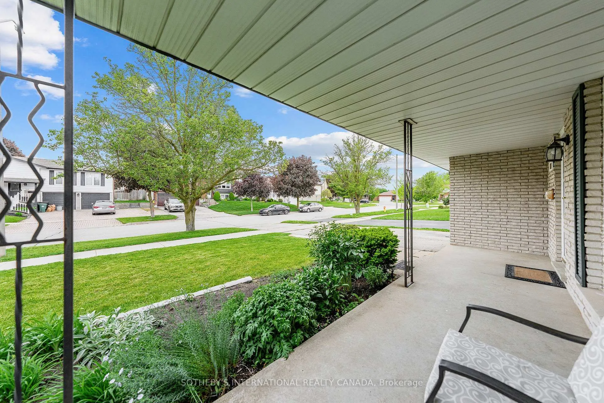 Photo 5 of 145 Westchester Drive, Kitchener — HOMEH