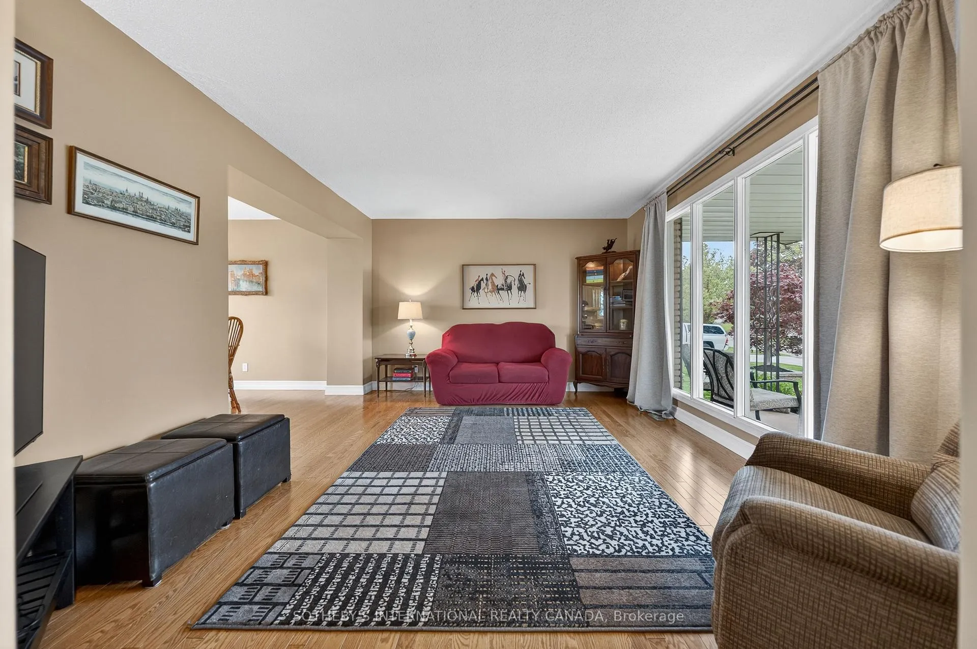 Photo 6 of 145 Westchester Drive, Kitchener — HOMEH
