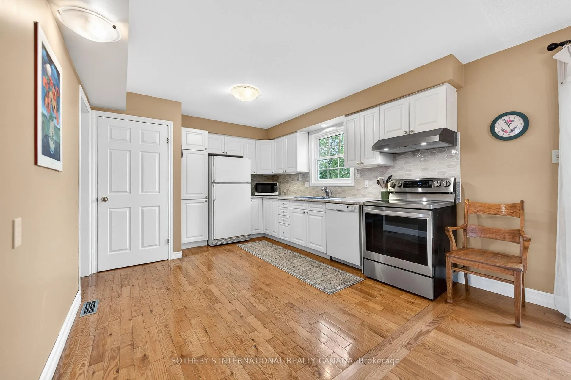 Photo 12 of 145 Westchester Drive, Kitchener — HOMEH