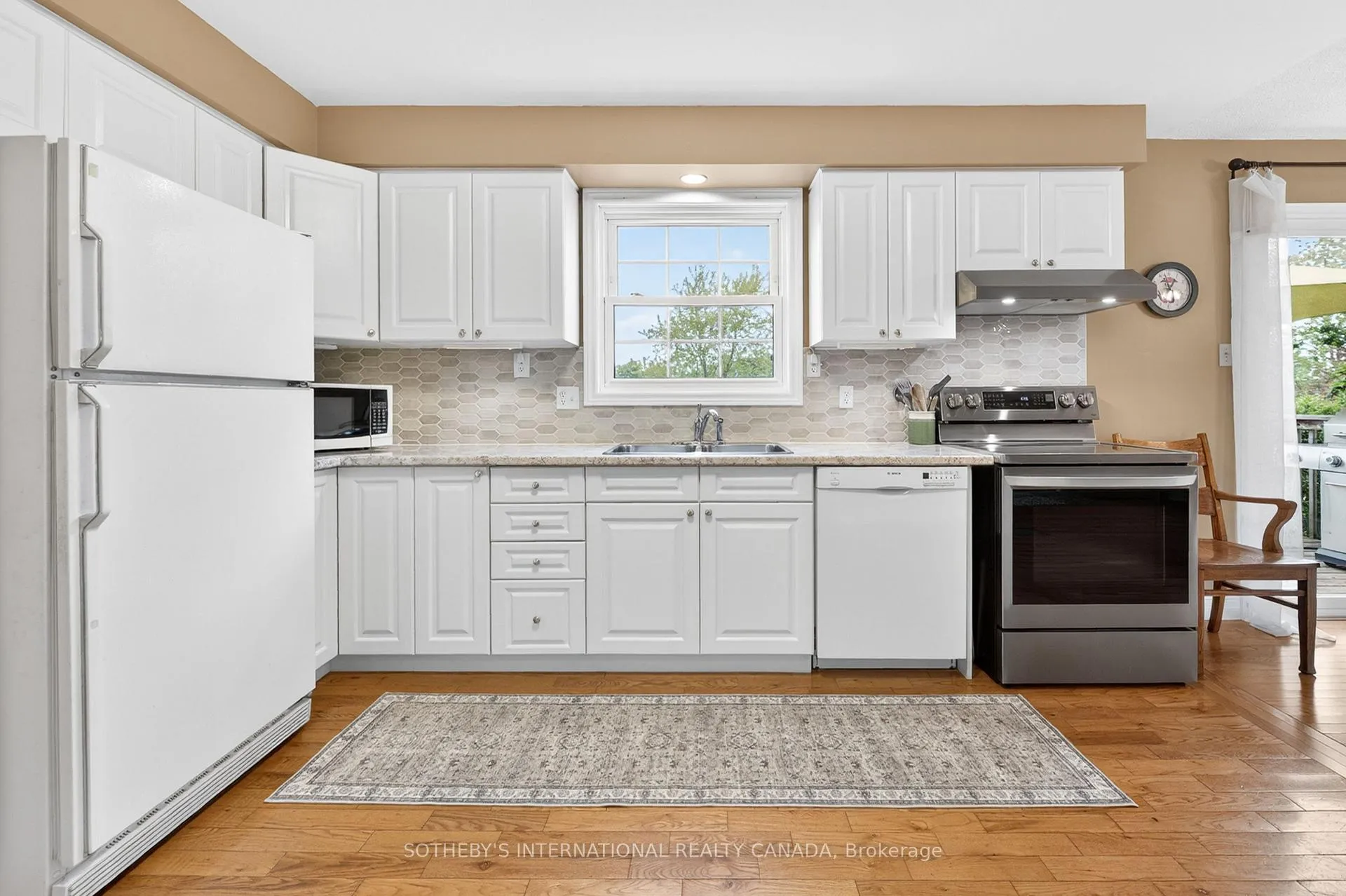 Photo 15 of 145 Westchester Drive, Kitchener — HOMEH