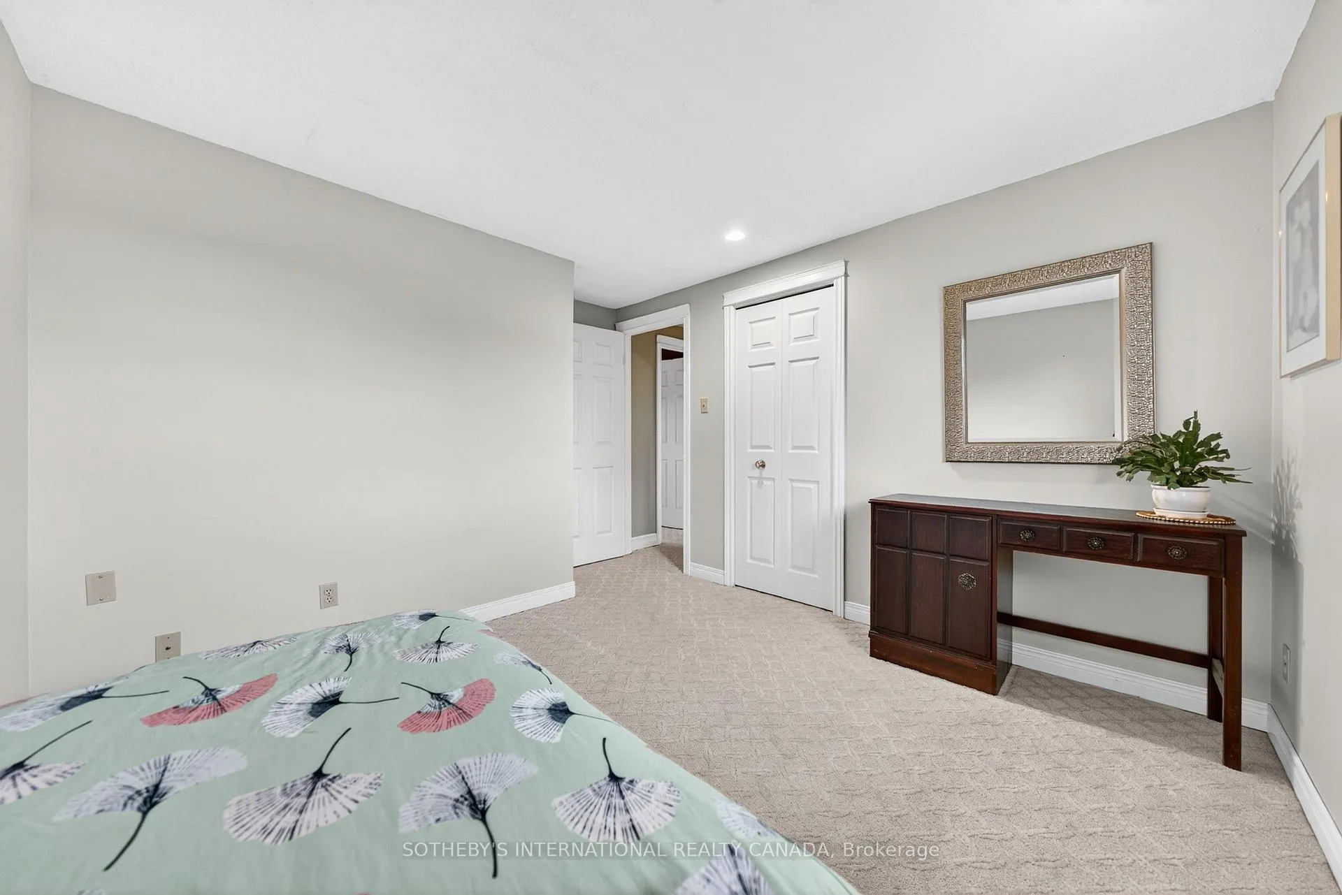 Photo 23 of 145 Westchester Drive, Kitchener — HOMEH