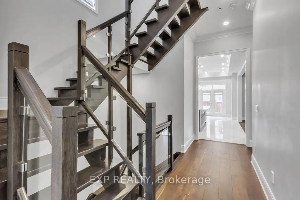 Photo 3 of 101 Threshing Mill Boulevard, Oakville, Glenorchy — HOMEH