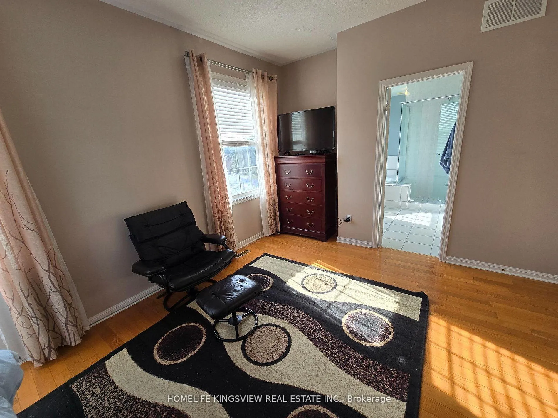 Photo 6 of 40 Vista Green Crescent, Brampton, Fletcher's Meadow — HOMEH