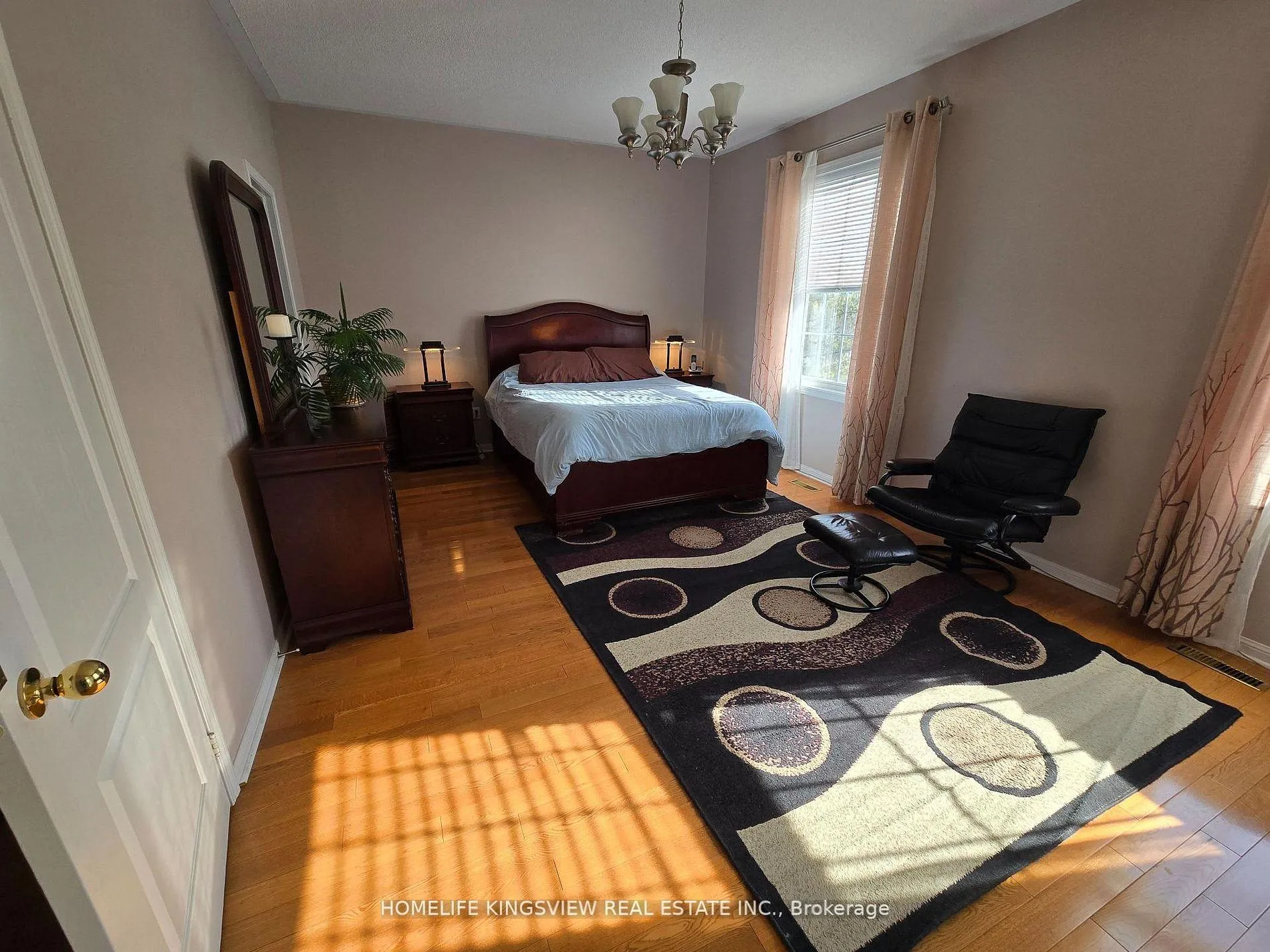 Photo 7 of 40 Vista Green Crescent, Brampton, Fletcher's Meadow — HOMEH