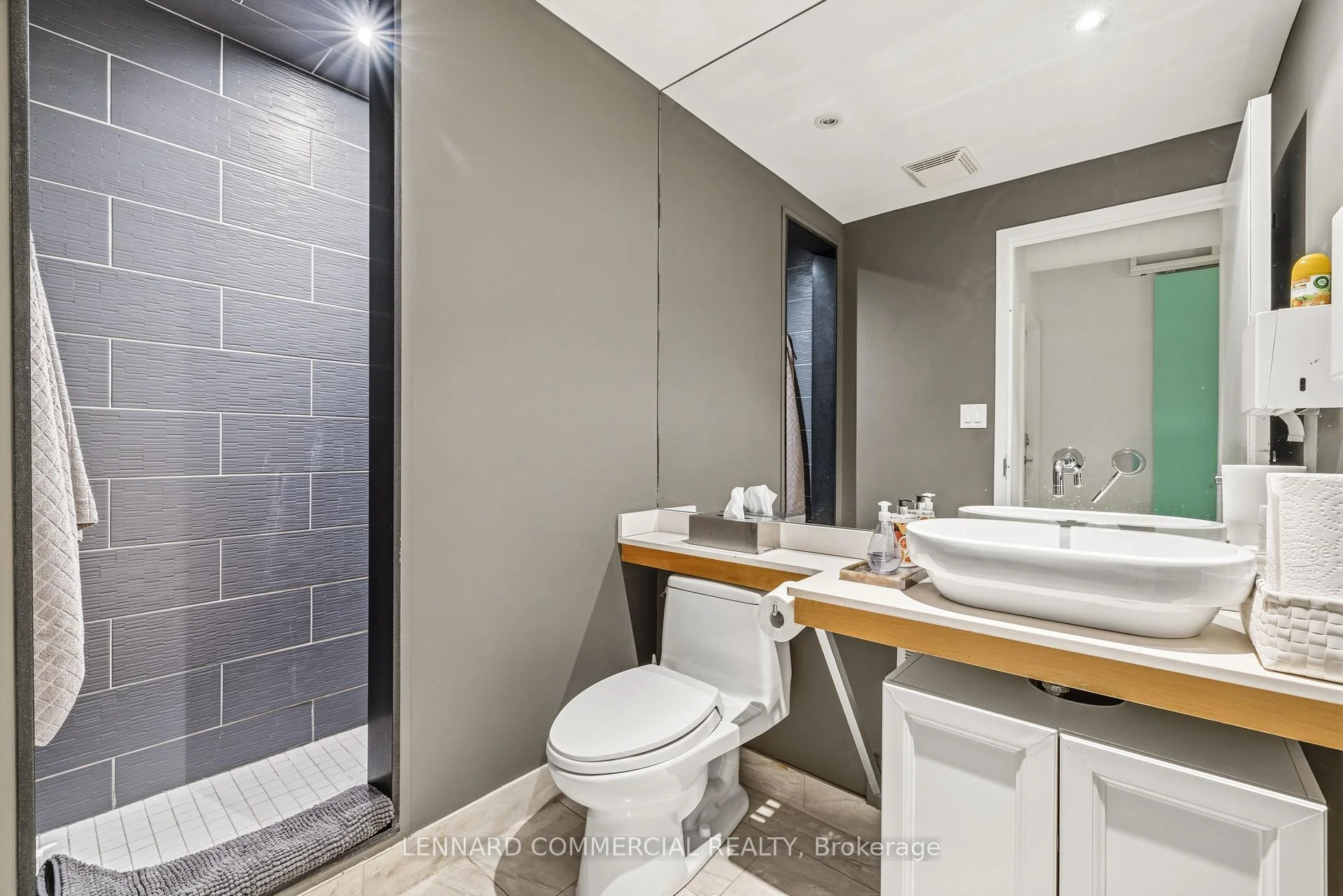 Photo 31 of 121 Logan Avenue, Toronto, South Riverdale — HOMEH