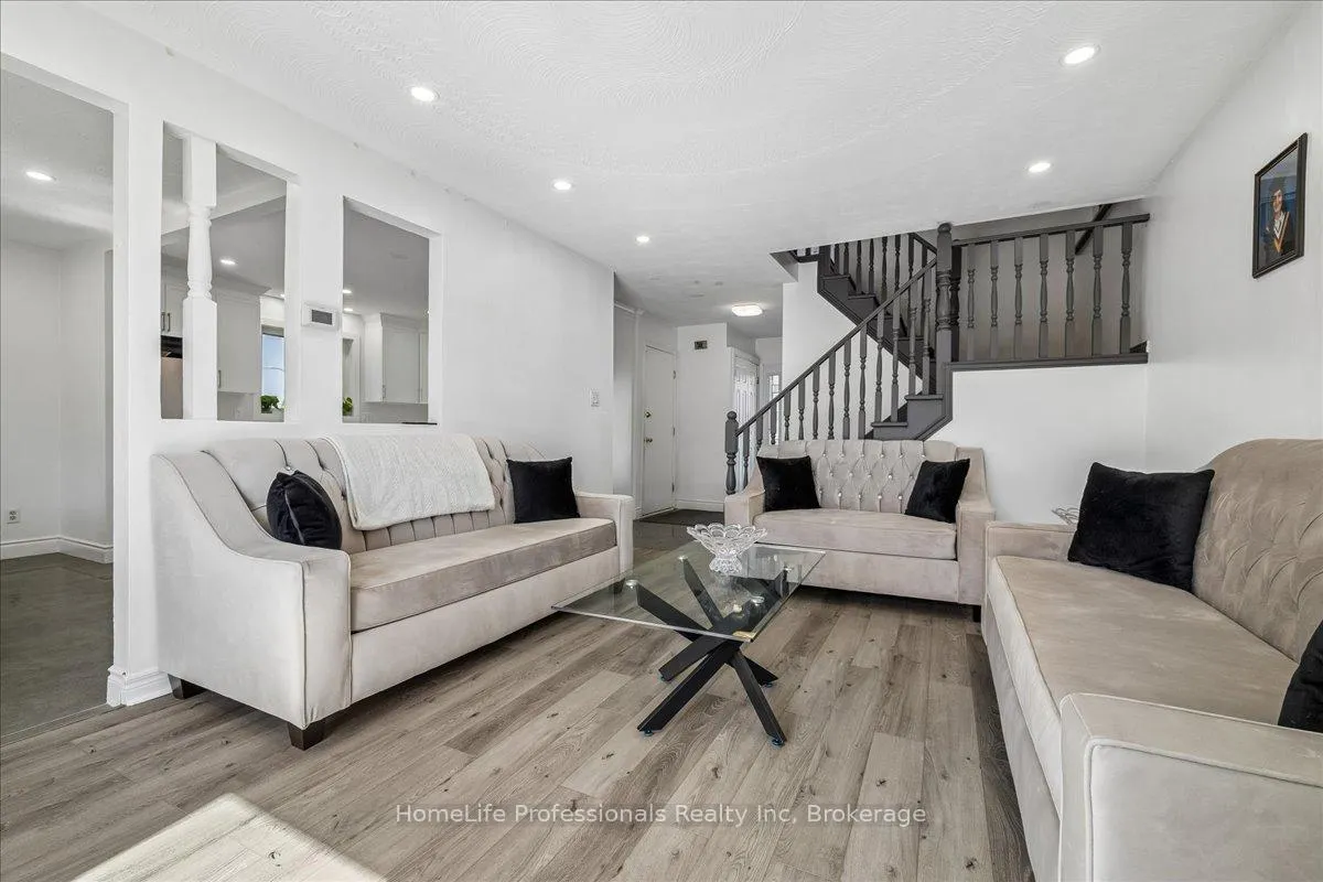Photo 15 of 773 Upper Wentworth Street, Hamilton, Burkholme — HOMEH