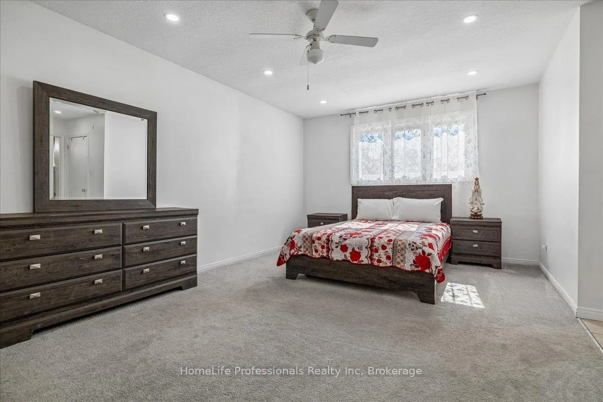 Photo 23 of 773 Upper Wentworth Street, Hamilton, Burkholme — HOMEH