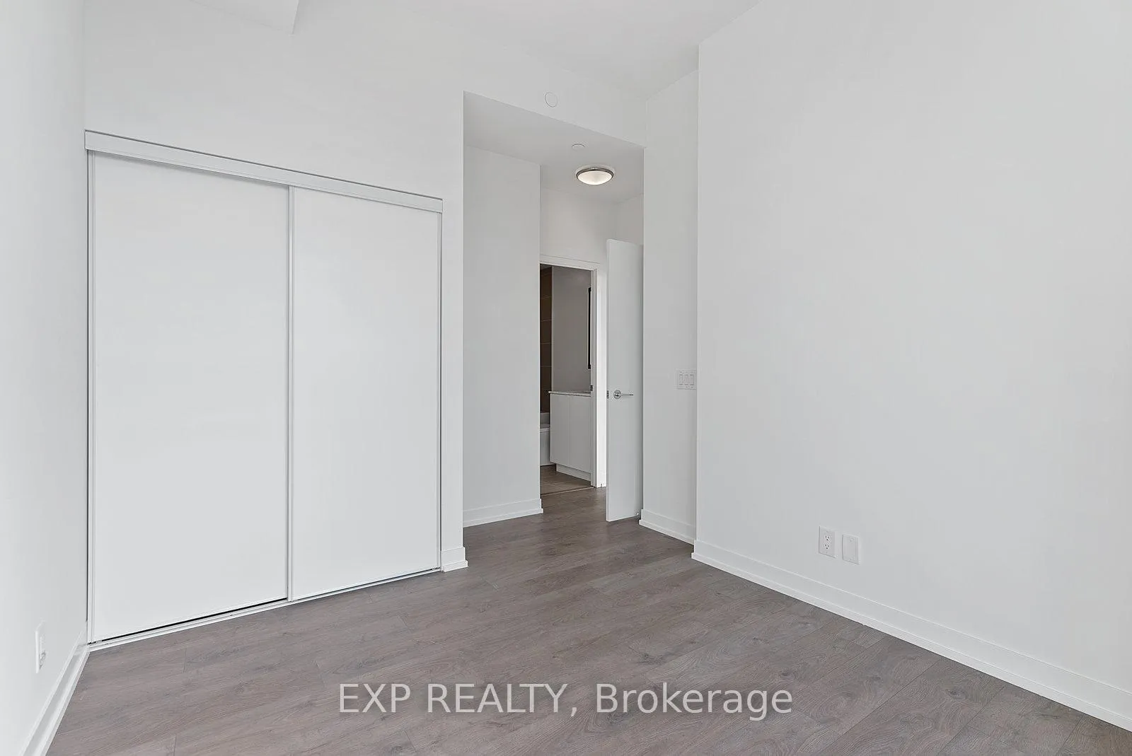 Photo 10 of Unit 908, 270 Dufferin Street, Toronto, South Parkdale — HOMEH