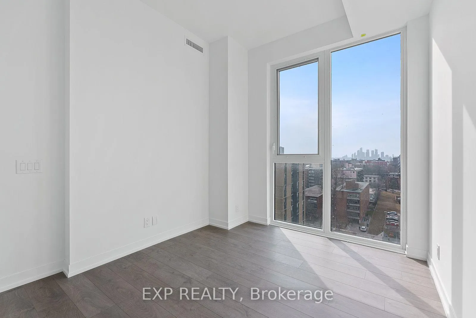 Photo 11 of Unit 908, 270 Dufferin Street, Toronto, South Parkdale — HOMEH