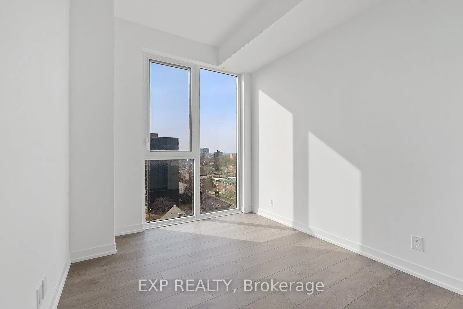 Photo 12 of Unit 908, 270 Dufferin Street, Toronto, South Parkdale — HOMEH