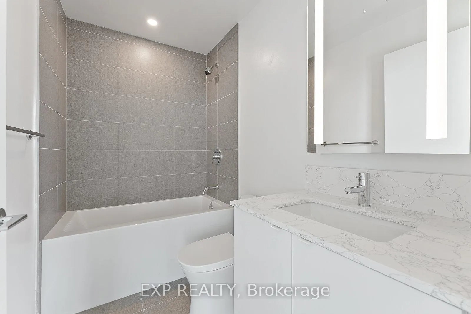 Photo 13 of Unit 908, 270 Dufferin Street, Toronto, South Parkdale — HOMEH