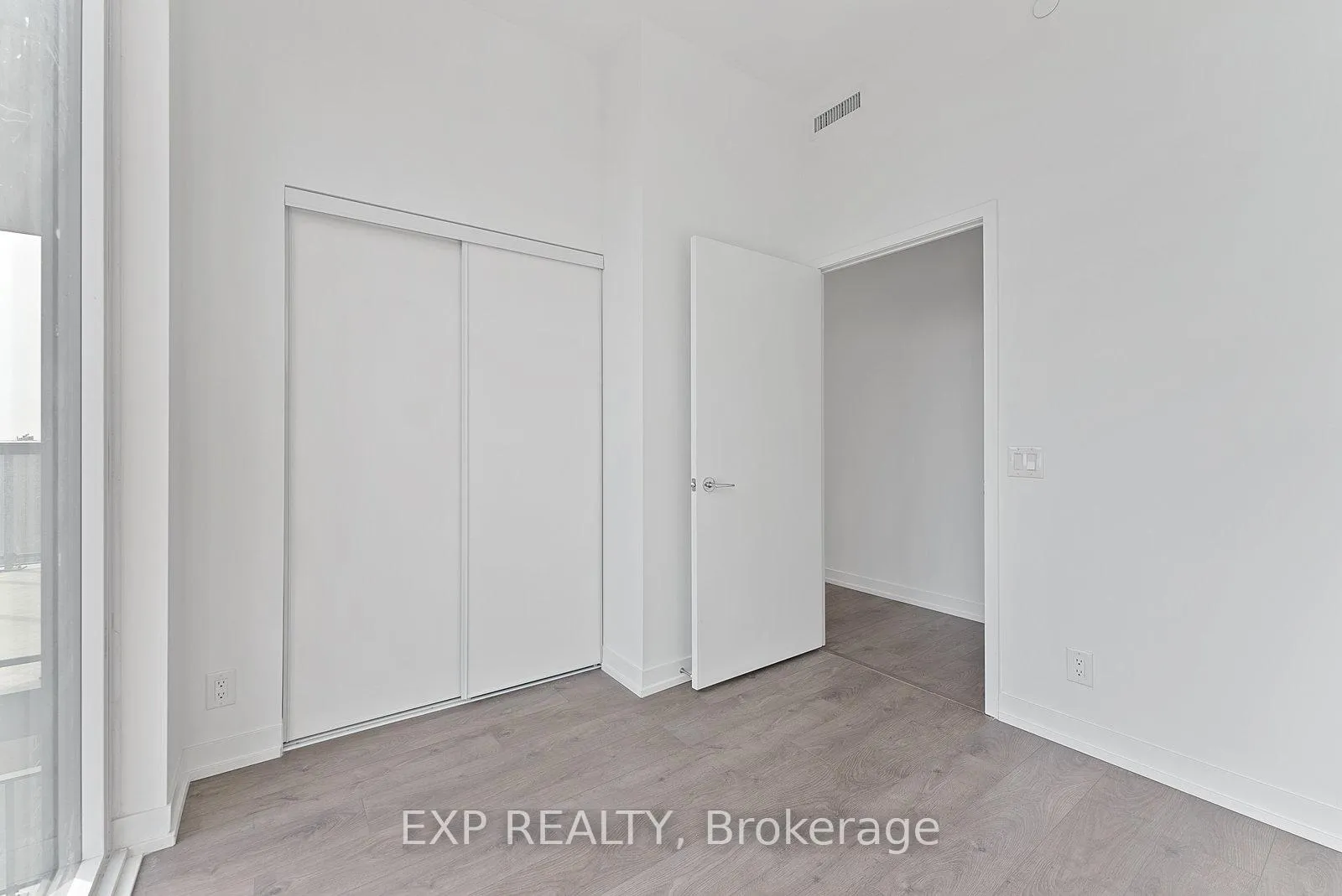 Photo 14 of Unit 908, 270 Dufferin Street, Toronto, South Parkdale — HOMEH