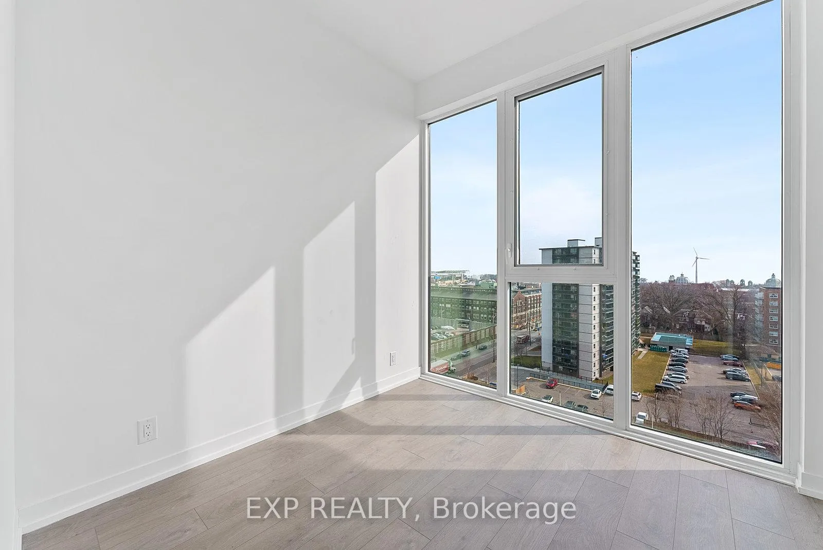 Photo 15 of Unit 908, 270 Dufferin Street, Toronto, South Parkdale — HOMEH