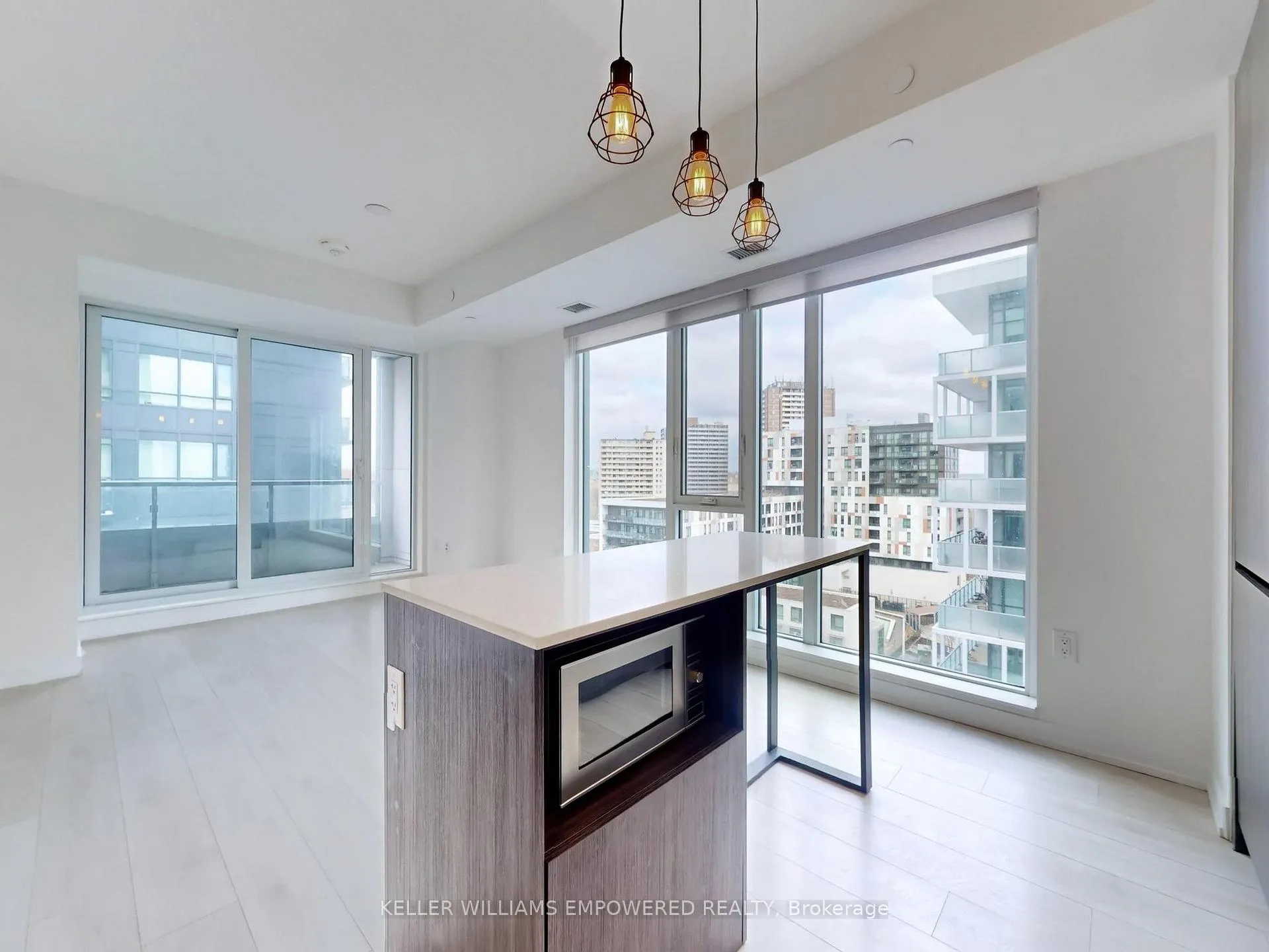 Photo 9 of Unit 911, 225 Sumach Street, Toronto, Regent Park — HOMEH