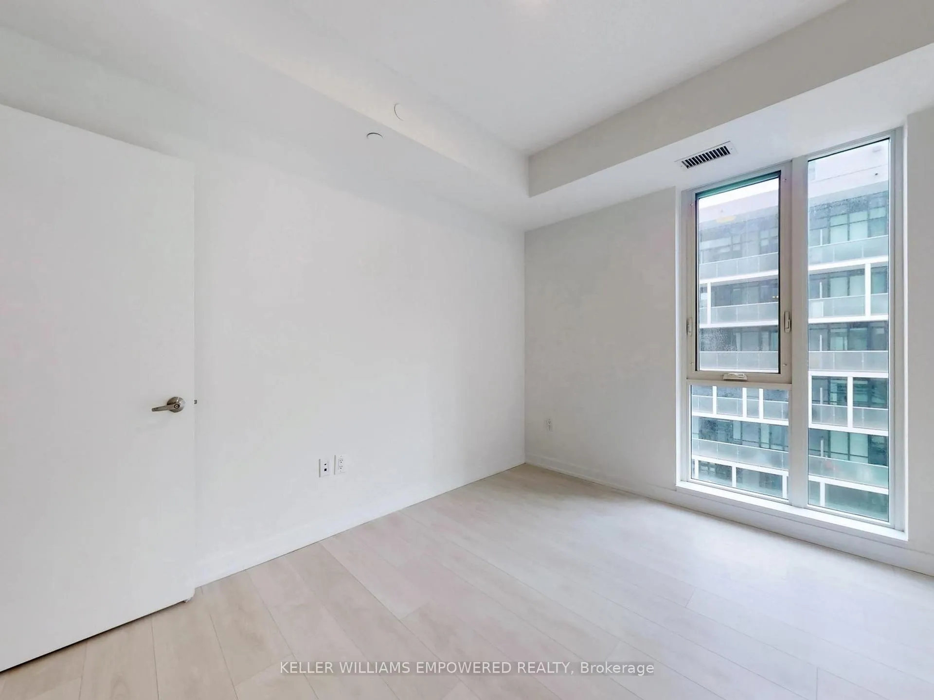 Photo 17 of Unit 911, 225 Sumach Street, Toronto, Regent Park — HOMEH