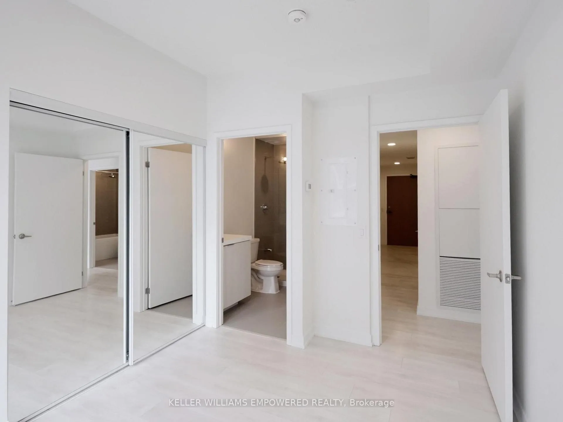 Photo 18 of Unit 911, 225 Sumach Street, Toronto, Regent Park — HOMEH