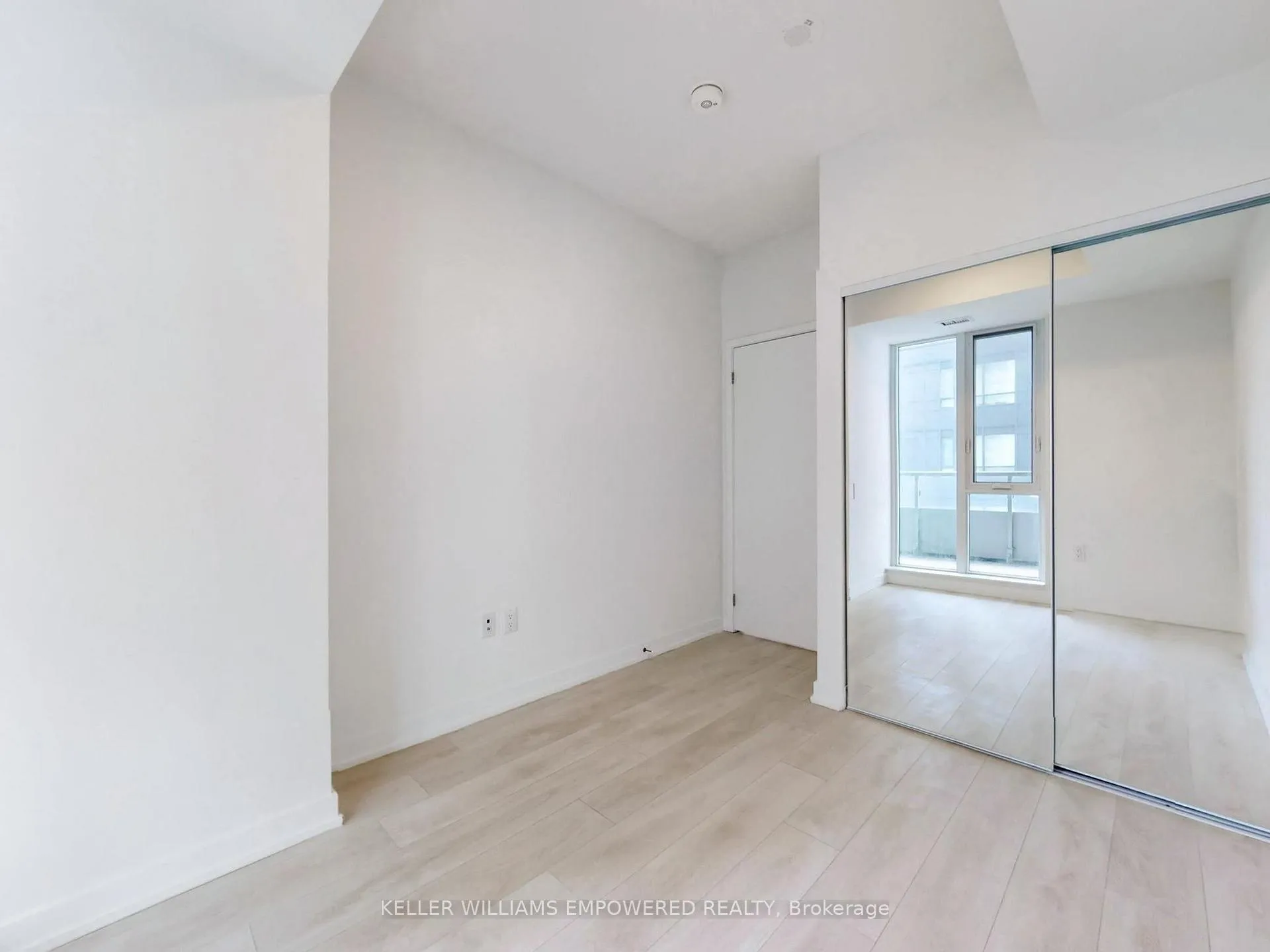 Photo 22 of Unit 911, 225 Sumach Street, Toronto, Regent Park — HOMEH