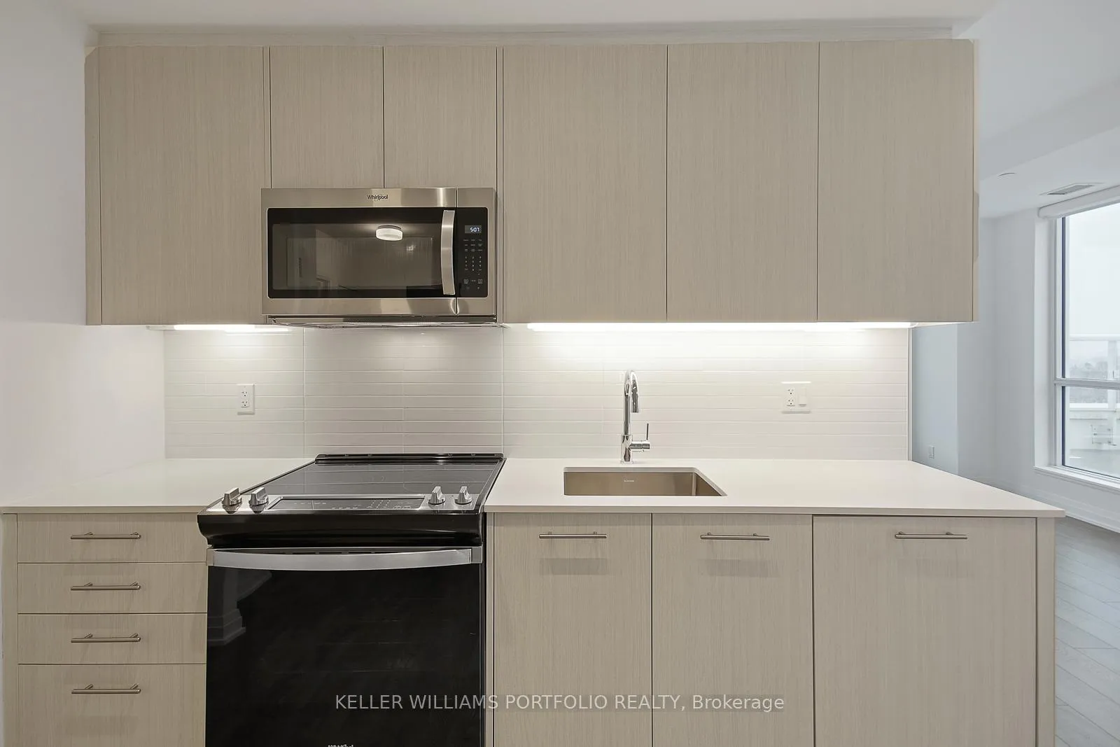 Photo 8 of Unit 914, 286 Main Street, Toronto, East End-Danforth — HOMEH