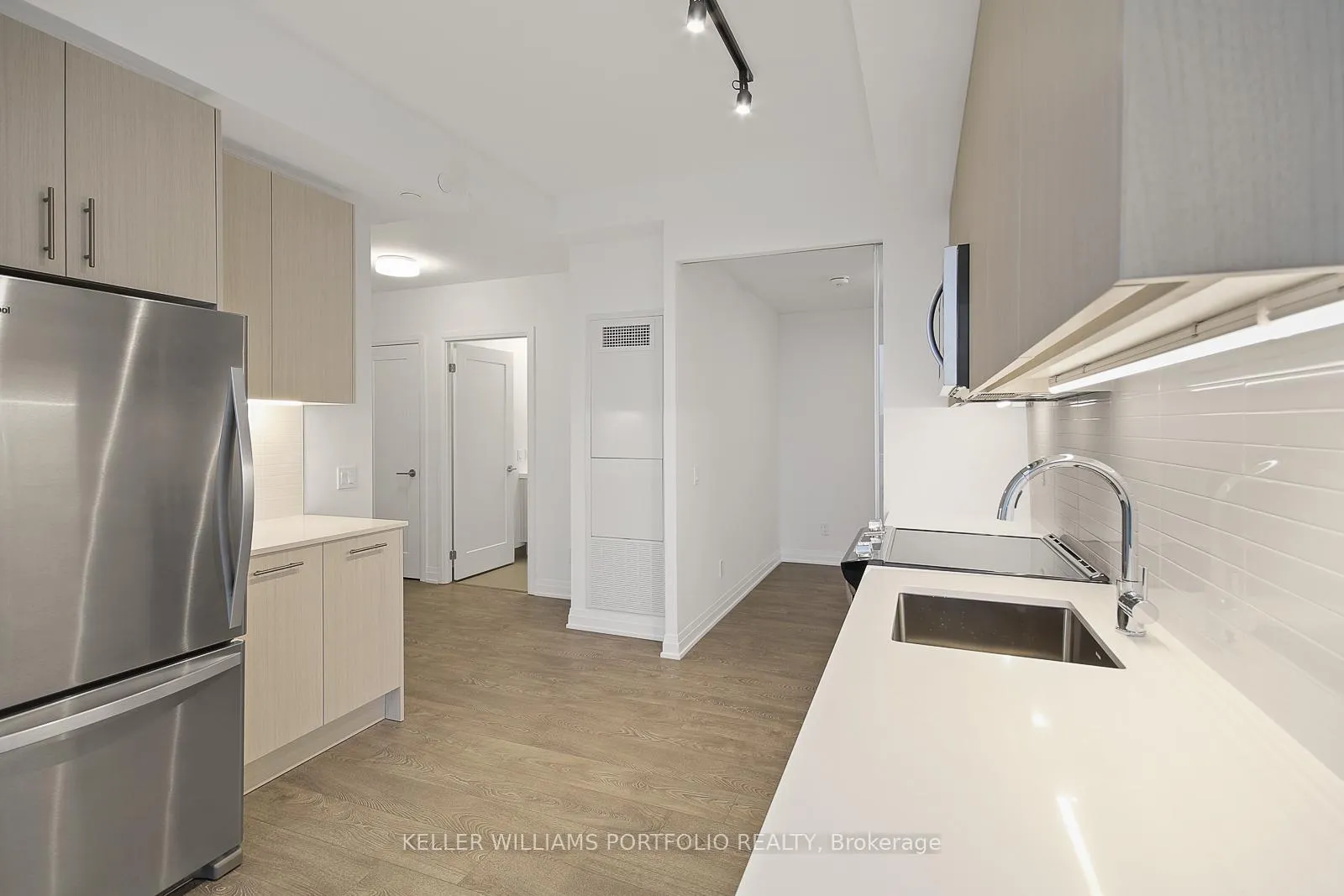 Photo 9 of Unit 914, 286 Main Street, Toronto, East End-Danforth — HOMEH