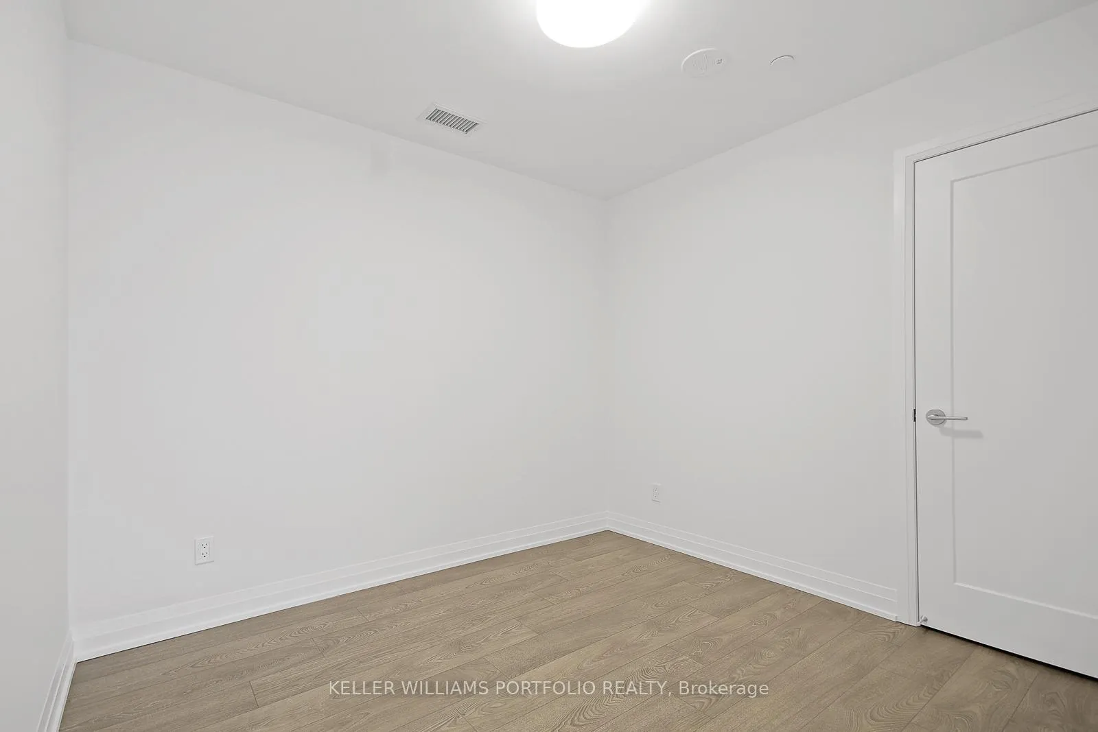 Photo 11 of Unit 914, 286 Main Street, Toronto, East End-Danforth — HOMEH