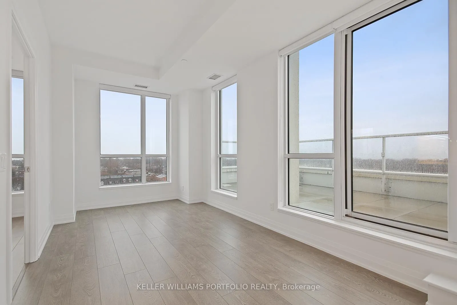 Photo 13 of Unit 914, 286 Main Street, Toronto, East End-Danforth — HOMEH