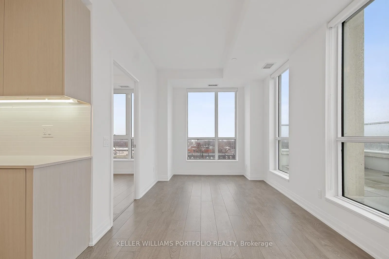 Photo 14 of Unit 914, 286 Main Street, Toronto, East End-Danforth — HOMEH