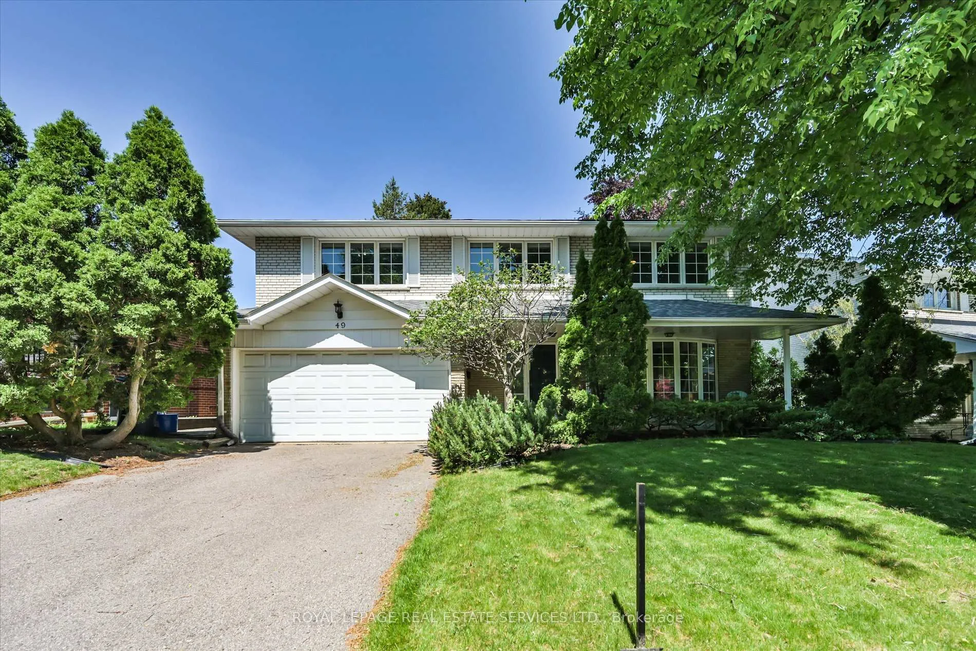 Photo 2 of 49 Pettit Drive, Etobicoke, Willowridge-Martingrove-Richview — HOMEH