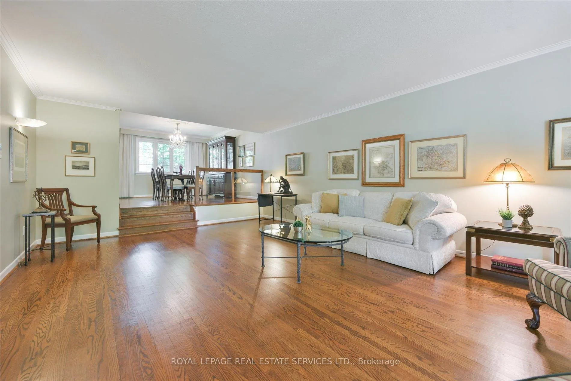 Photo 9 of 49 Pettit Drive, Etobicoke, Willowridge-Martingrove-Richview — HOMEH