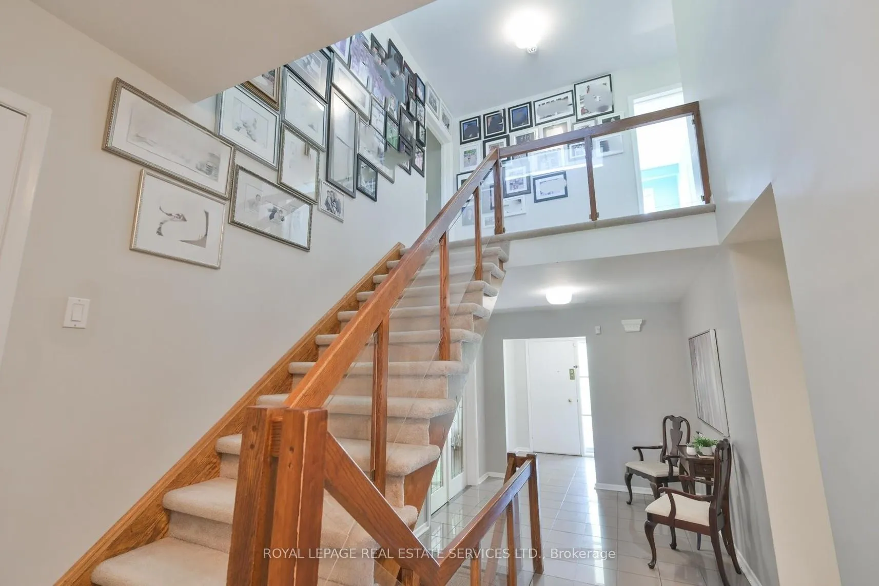 Photo 21 of 49 Pettit Drive, Etobicoke, Willowridge-Martingrove-Richview — HOMEH