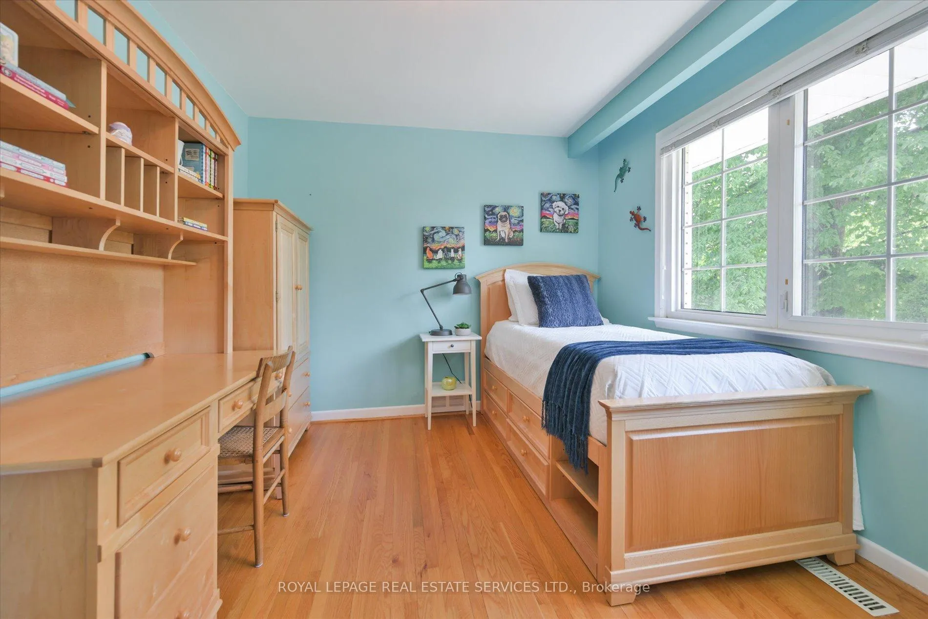 Photo 27 of 49 Pettit Drive, Etobicoke, Willowridge-Martingrove-Richview — HOMEH