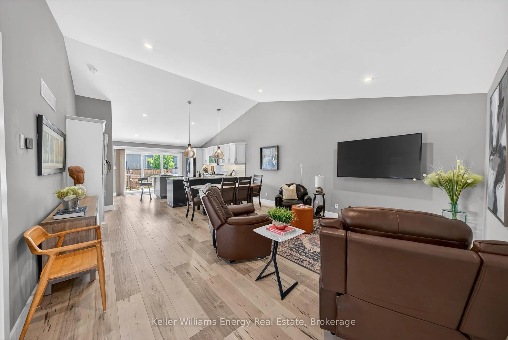 Photo 7 of 7 Farrington Crescent, Prince Edward County, Picton Ward — HOMEH