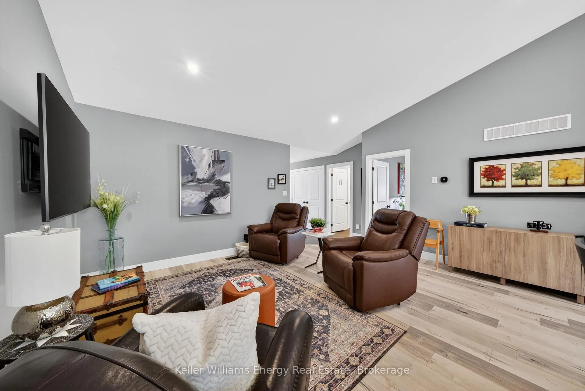 Photo 10 of 7 Farrington Crescent, Prince Edward County, Picton Ward — HOMEH