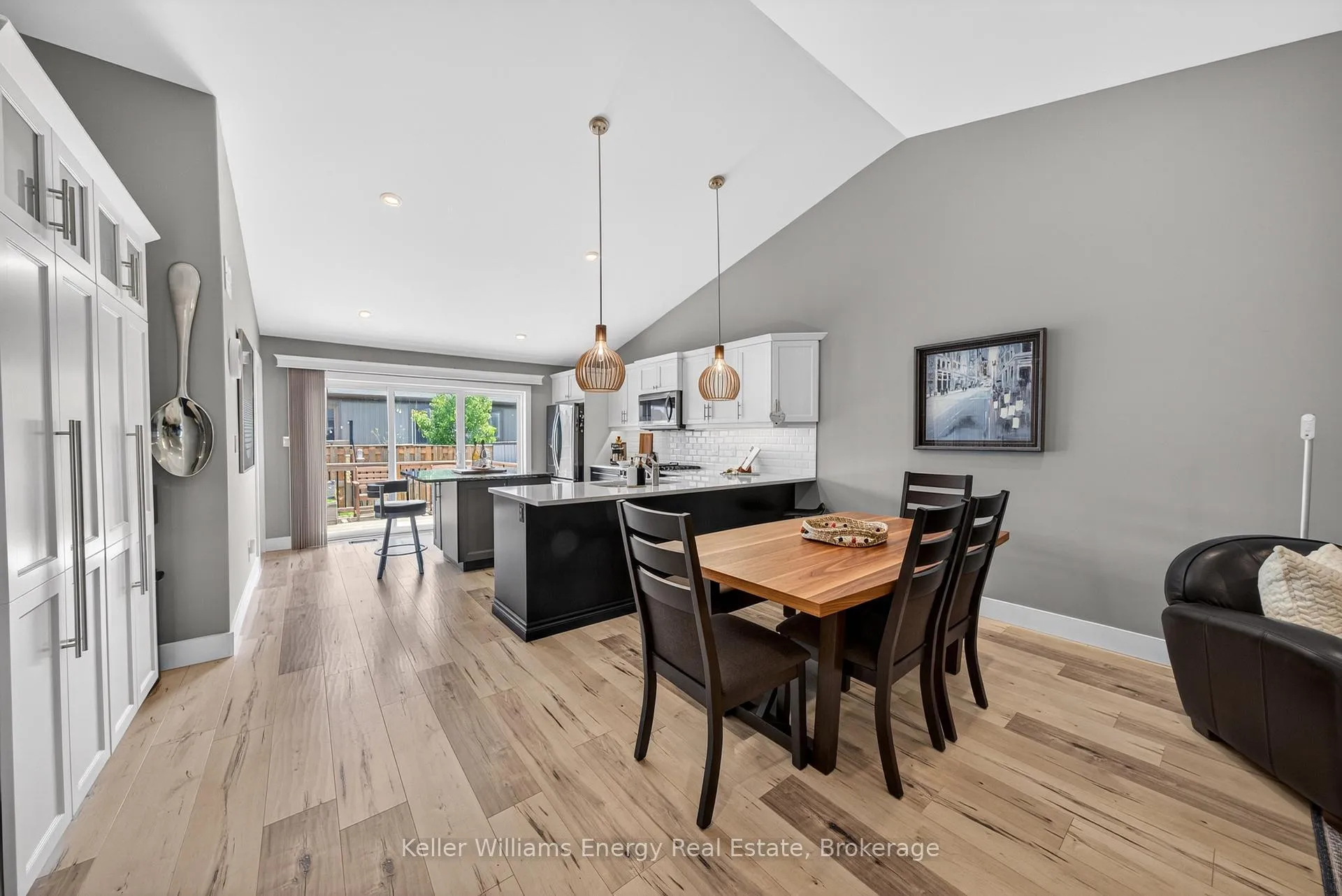 Photo 11 of 7 Farrington Crescent, Prince Edward County, Picton Ward — HOMEH