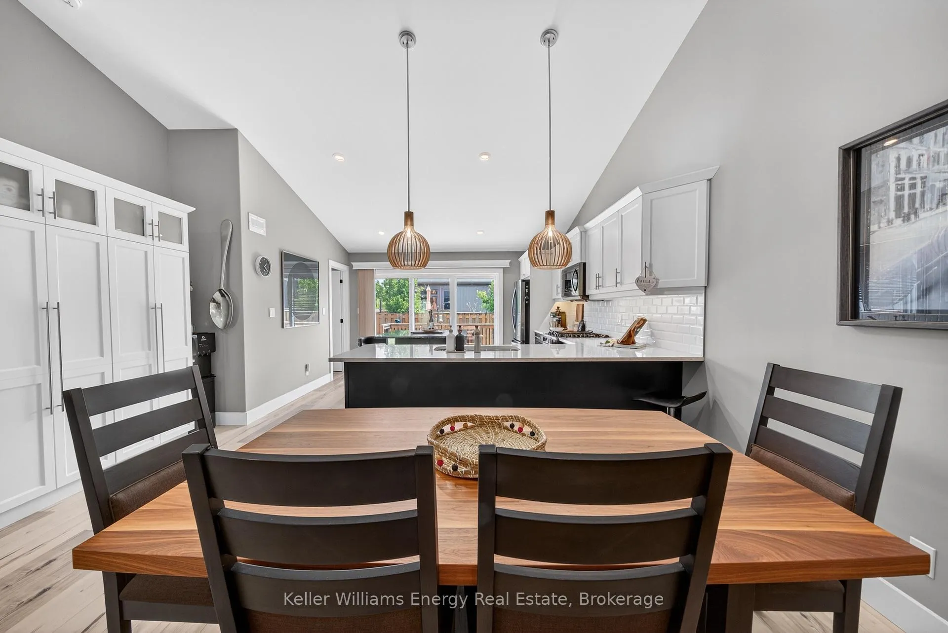Photo 12 of 7 Farrington Crescent, Prince Edward County, Picton Ward — HOMEH