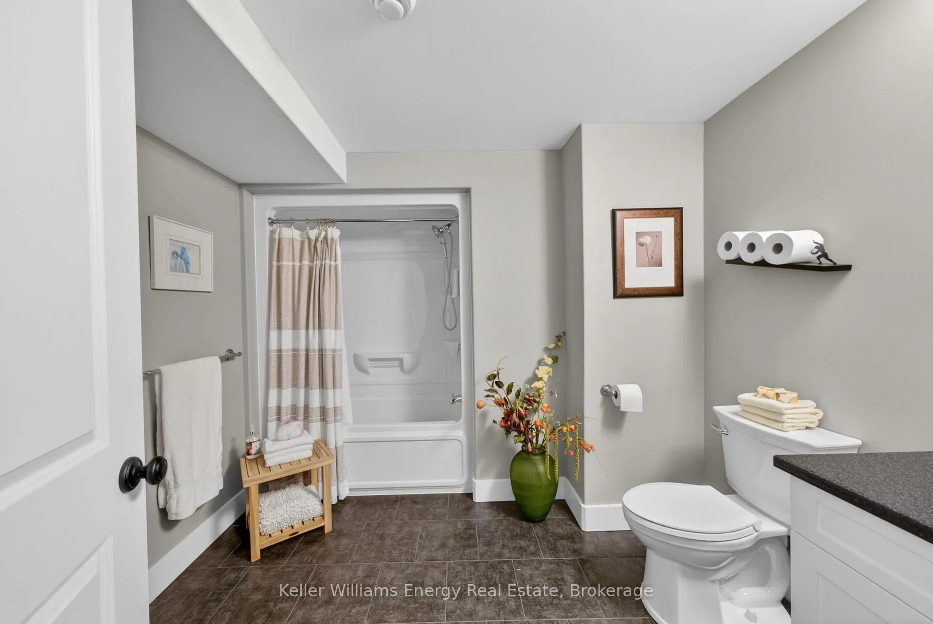 Photo 35 of 7 Farrington Crescent, Prince Edward County, Picton Ward — HOMEH