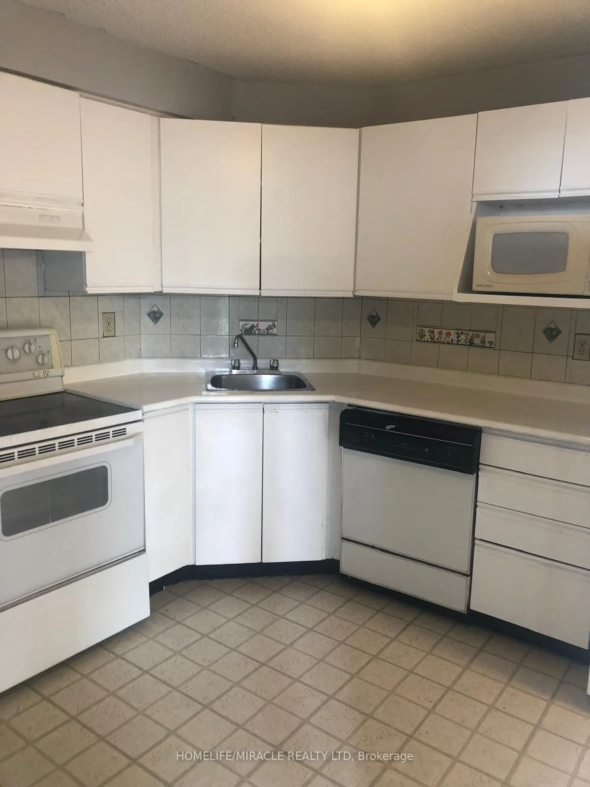 Photo 6 of Unit 809, 55 Clarington Boulevard, Clarington, Bowmanville — HOMEH