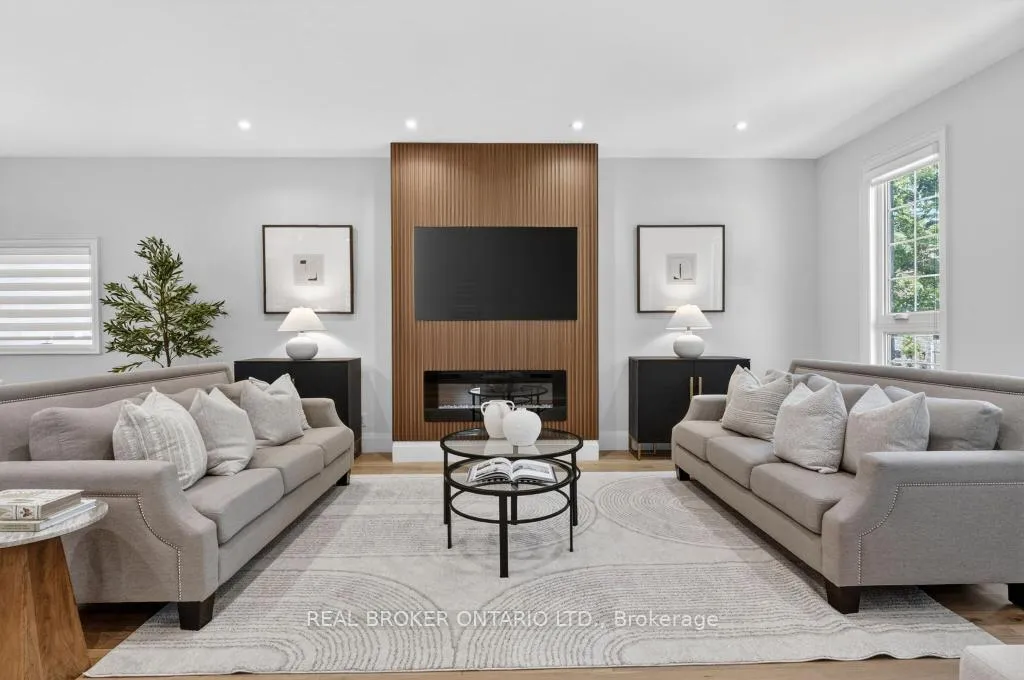 Photo 3 of 176 Aldercrest Road, Etobicoke, Alderwood — HOMEH
