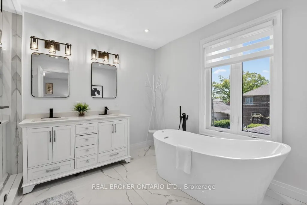 Photo 23 of 176 Aldercrest Road, Etobicoke, Alderwood — HOMEH
