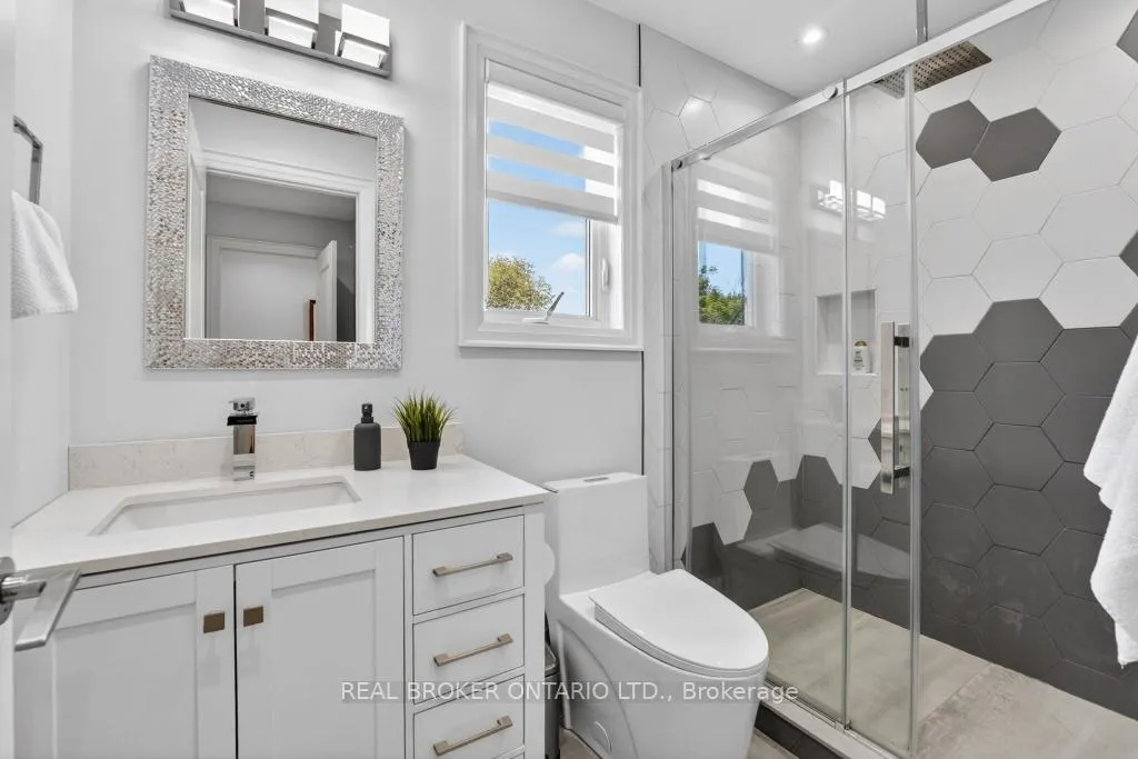 Photo 28 of 176 Aldercrest Road, Etobicoke, Alderwood — HOMEH