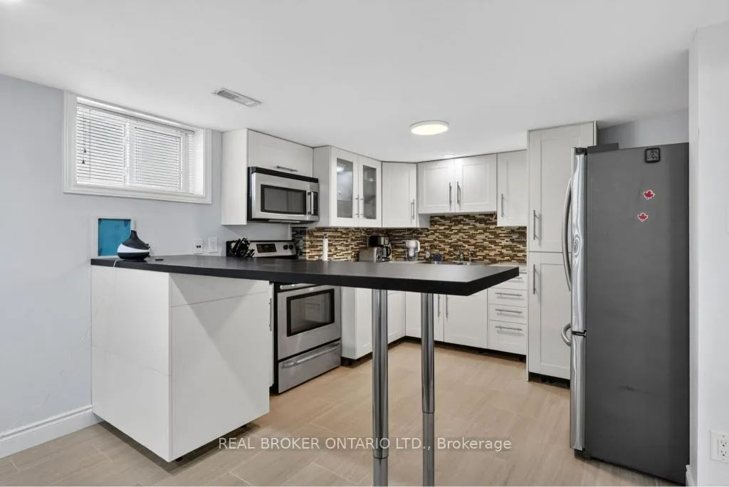 Photo 36 of 176 Aldercrest Road, Etobicoke, Alderwood — HOMEH